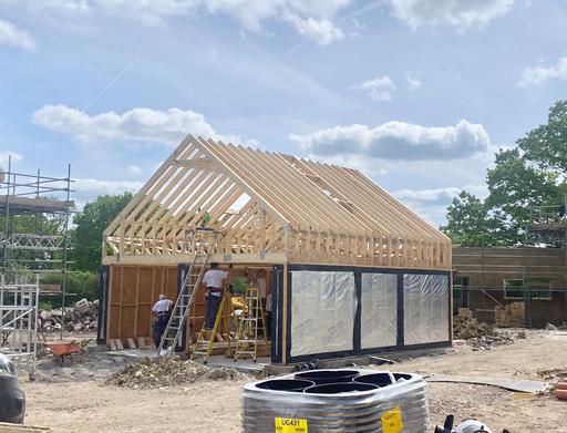 TraFrame decorative image