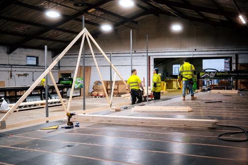 TraFrame decorative image